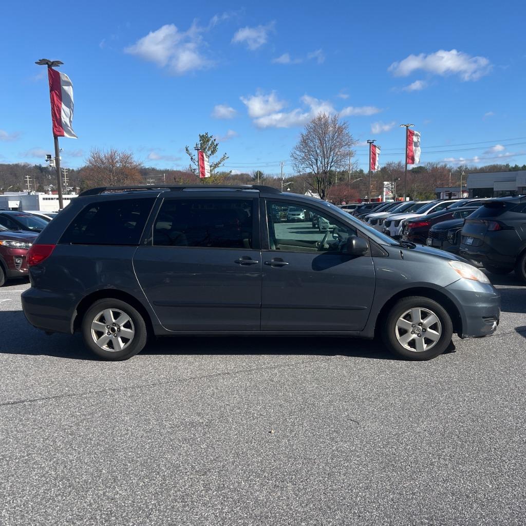 2009 Toyota Sienna CE